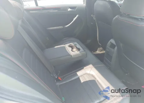 2017 Volkswagen Jetta Gli z USA, uszkodzony, nr VIN 3VW5T7AJ0HM402748